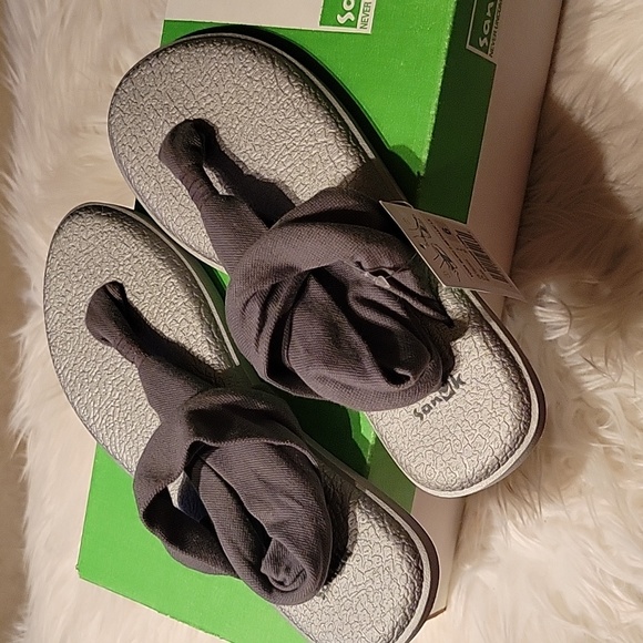 Sanuk Shoes - Sanuk Sandals